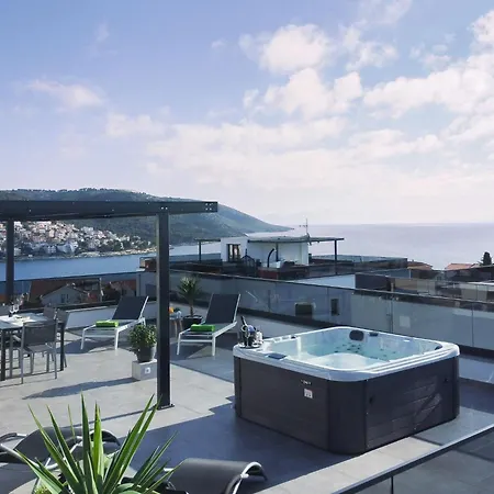 Penthouse Adriatic Blue Appartamento Traù